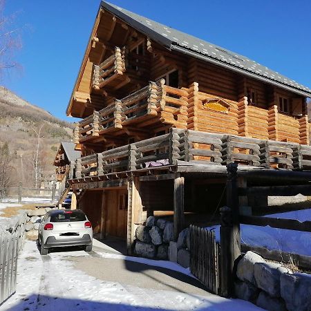 אלוס Chalet Les Pins Blancs מראה חיצוני תמונה