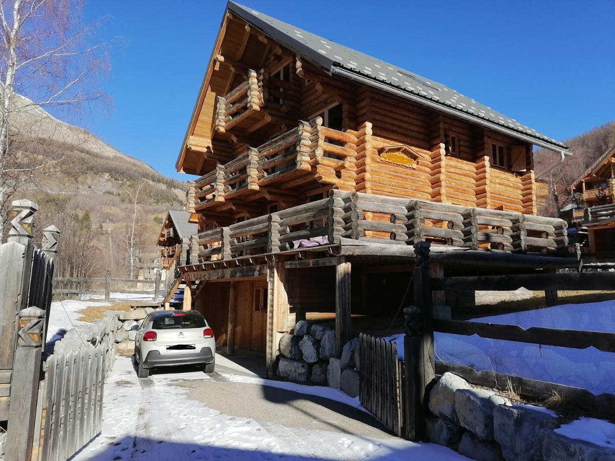 אלוס Chalet Les Pins Blancs מראה חיצוני תמונה