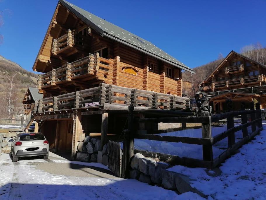 אלוס Chalet Les Pins Blancs מראה חיצוני תמונה